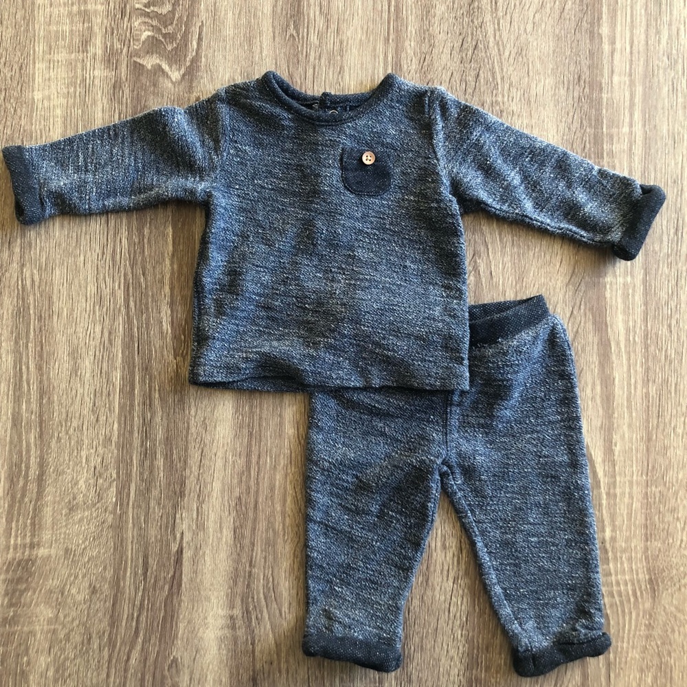 Carters Matching Baby Boy Set. Size 6 Months.